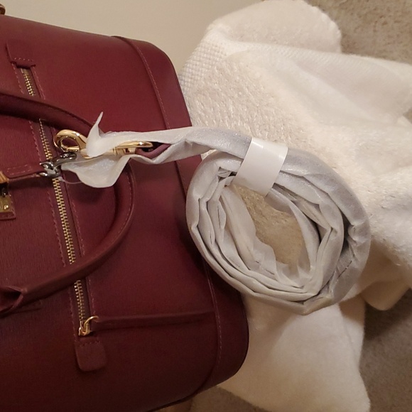 Dooney & Bourke Shoulder Bag - Picture 5 of 12